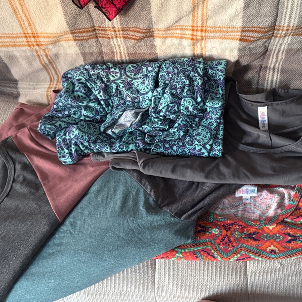 LuLaRoe s LOT